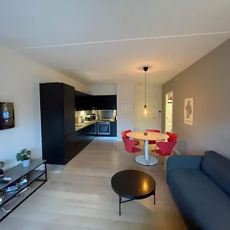 Scandi Retreat Steps From The Harbor