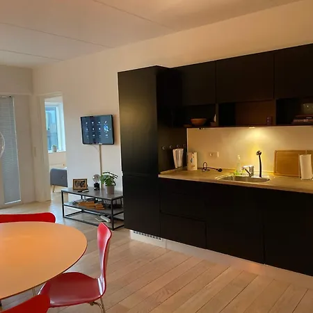 Scandi Retreat Steps From The Harbor Apartmán