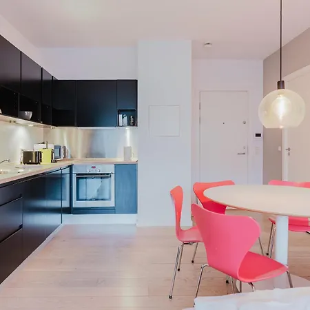 Scandi Retreat Steps From The Harbor *