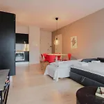 Scandi Retreat Steps From The Harbor Apartment