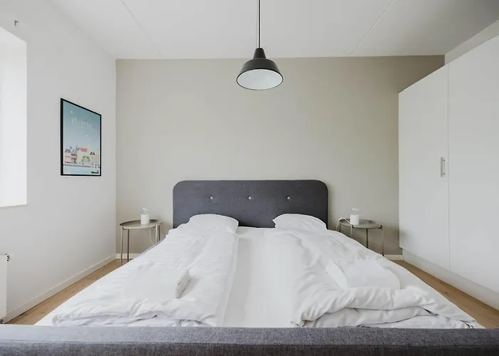 Scandi Retreat Steps From The Harbor